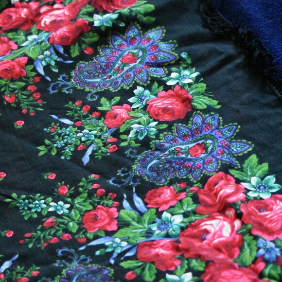 Bohemian Large Ukrainian Scarf/Wrap/Shall - beautiful floral pattern - Picture 12 of 14